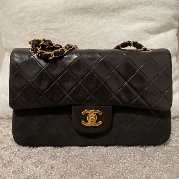 Chanel Small vintage classic flap - Picture 1 of 8